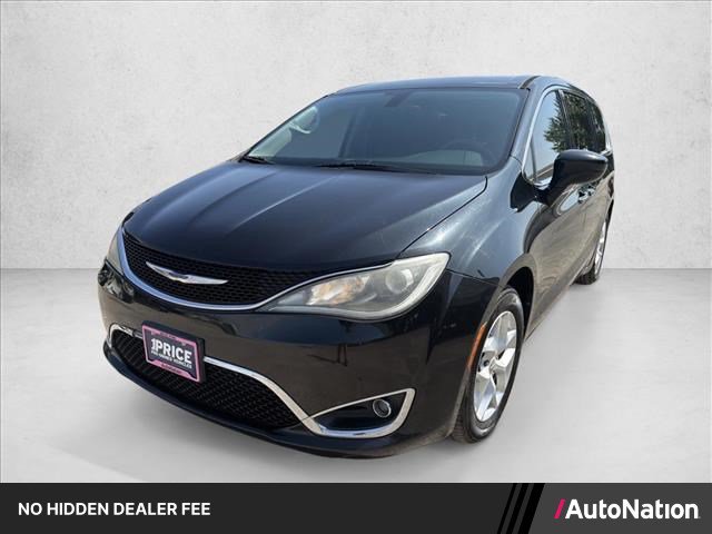 Used 2018 Chrysler Pacifica Touring Plus w/ Tire & Wheel Group FWD image 1
