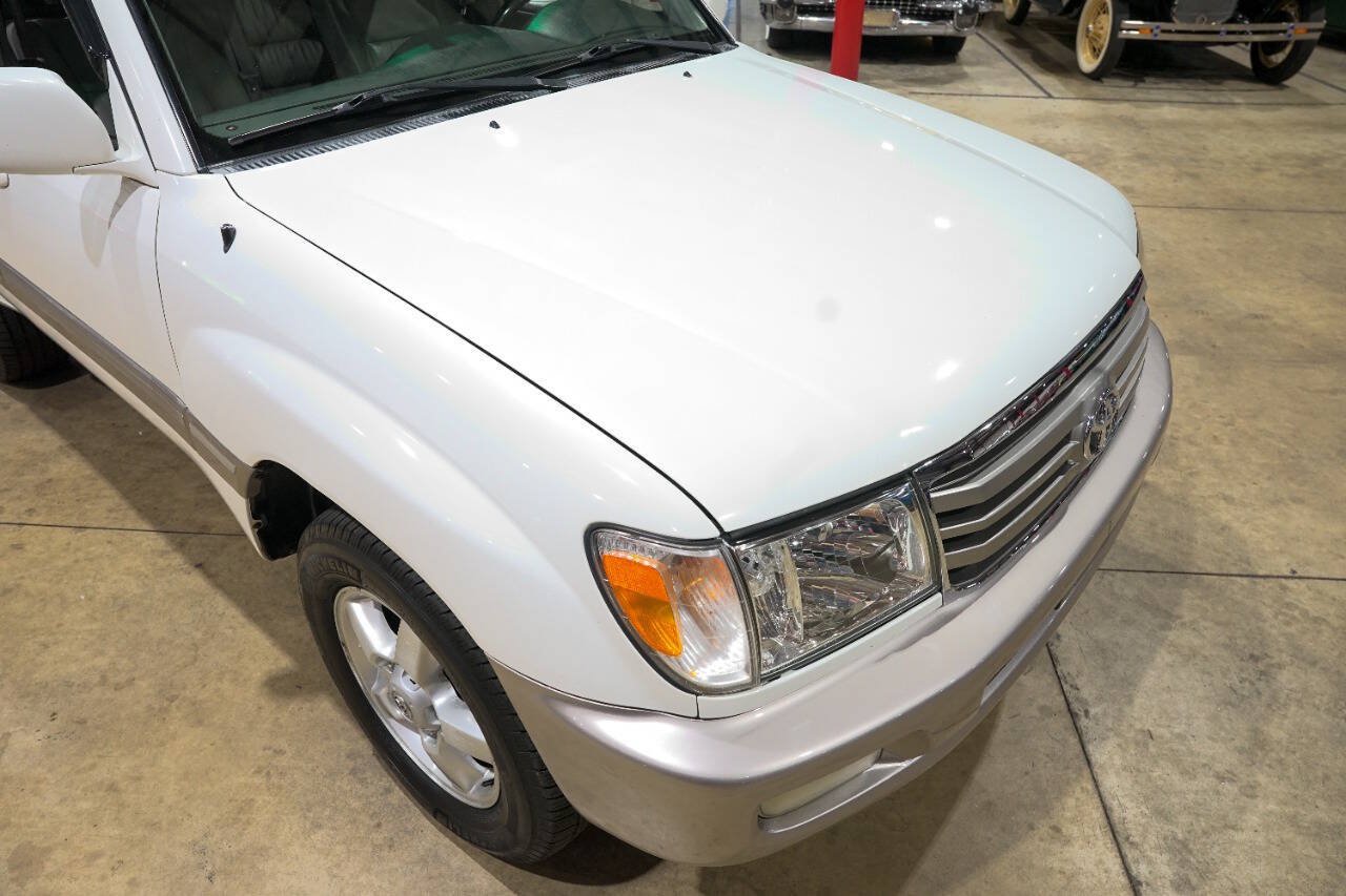 Used 2005 Toyota Land Cruiser AWD/4WD image 18