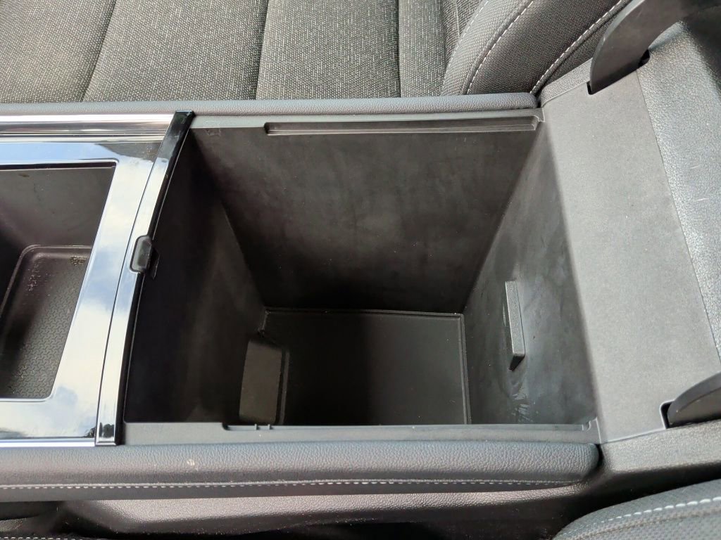 Used 2025 Chevrolet Traverse LT w/ Driver Confidence Package image 32