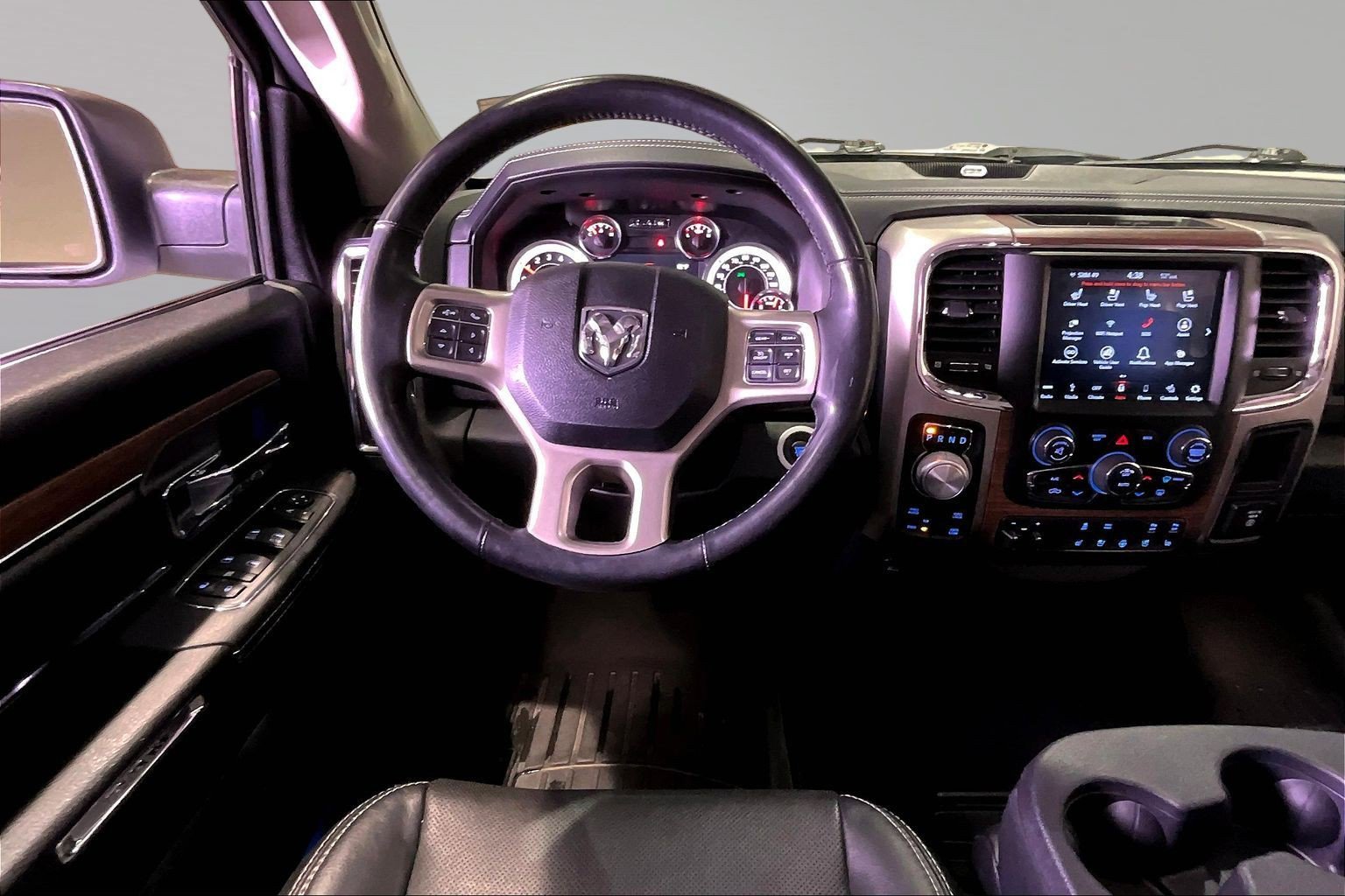 Used 2018 RAM 1500 Laramie w/ Convenience Group image 9