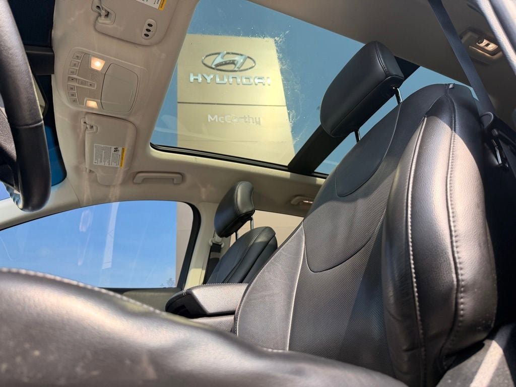 Used 2017 Ford Edge Titanium w/ Equipment Group 302A AWD/4WD image 21