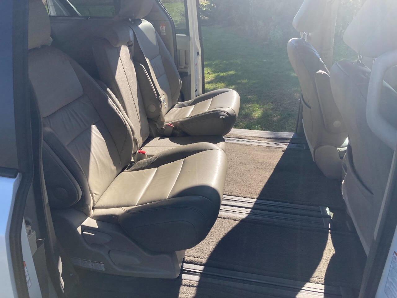 Used 2016 Toyota Sienna image 5