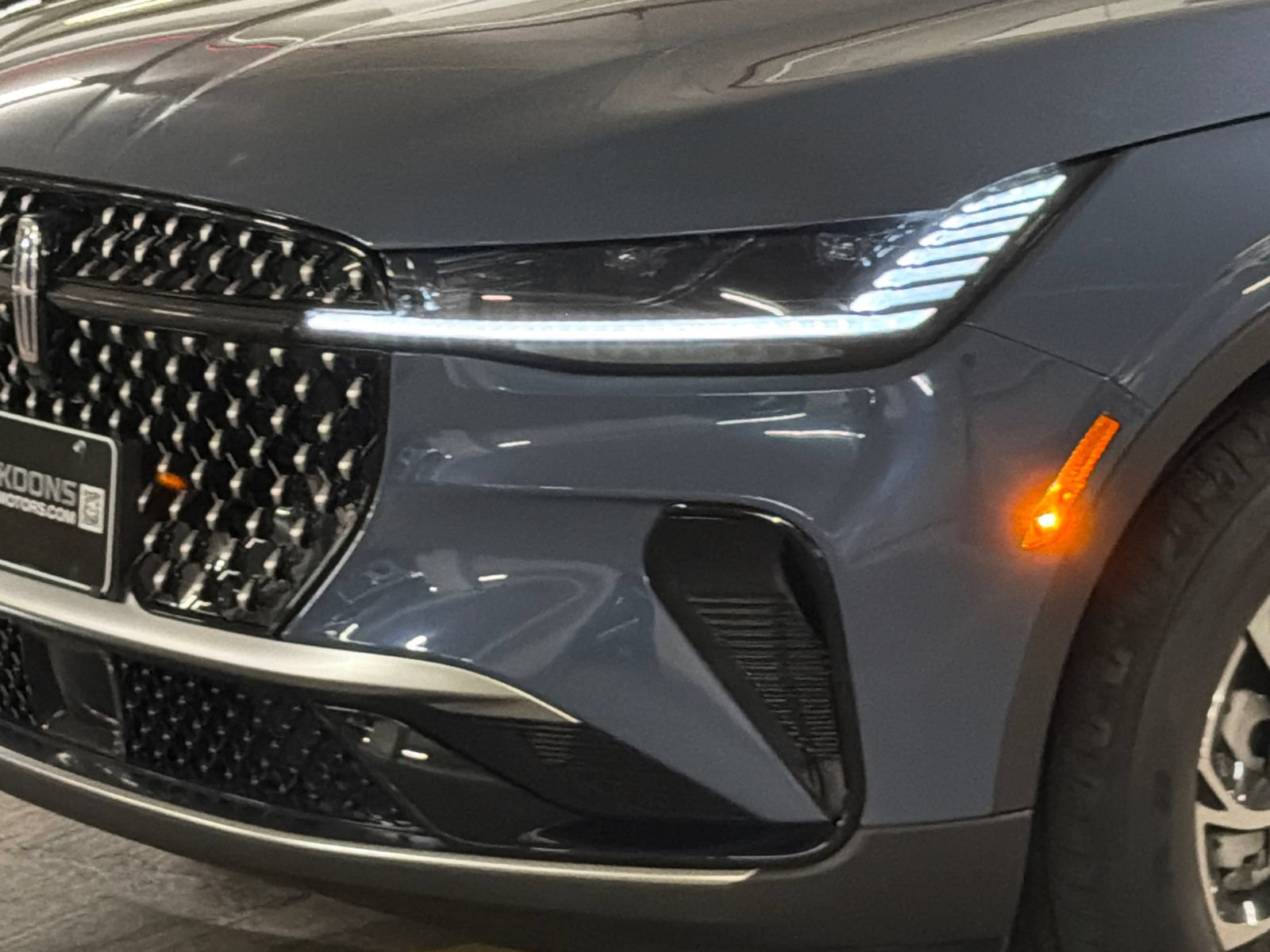 New 2026 Lincoln Nautilus Premier AWD/4WD image 2
