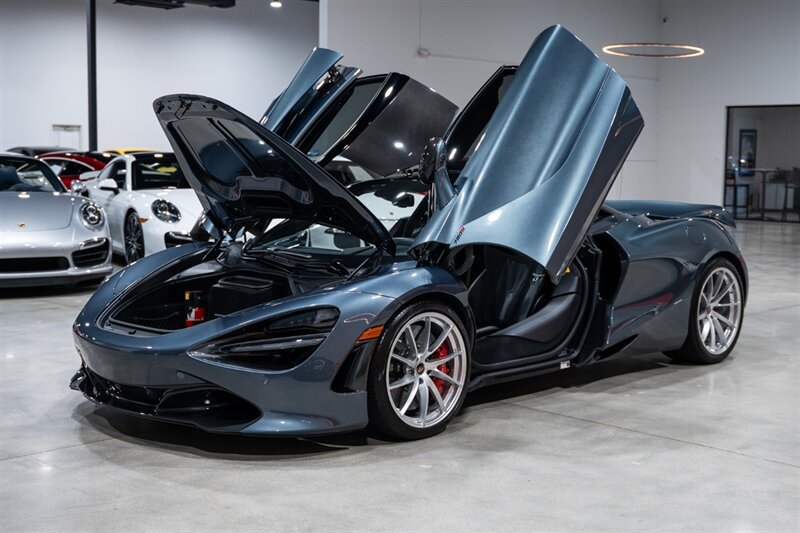 Used 2018 McLaren 720S Performance RWD image 31