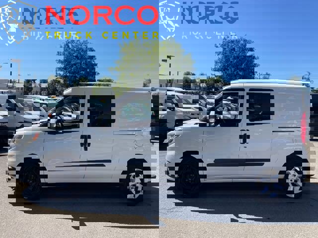 Used 2018 RAM ProMaster City SLT w/ Lights & Wheels Group image 5
