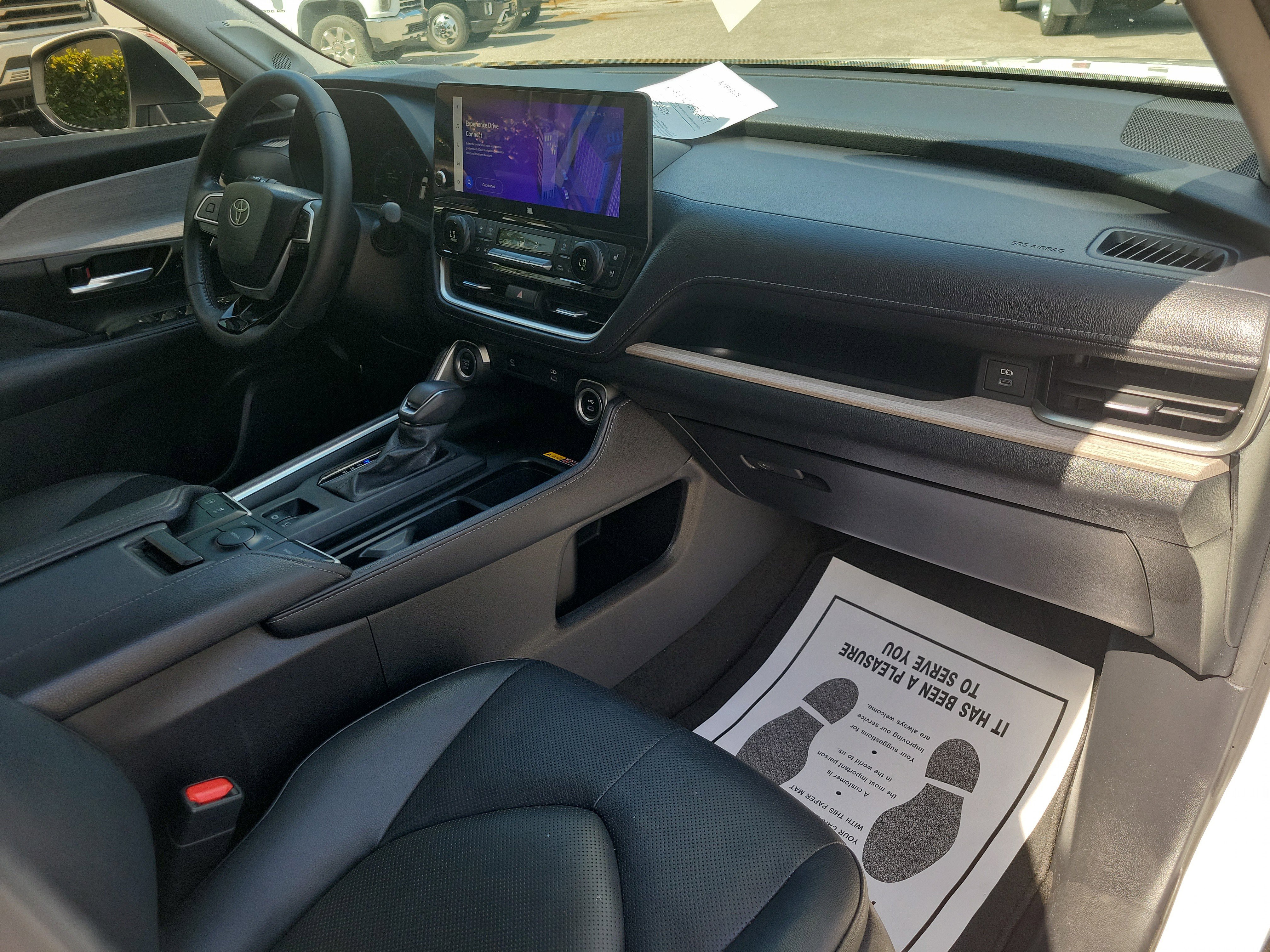 Used 2024 Toyota Grand Highlander Limited image 11