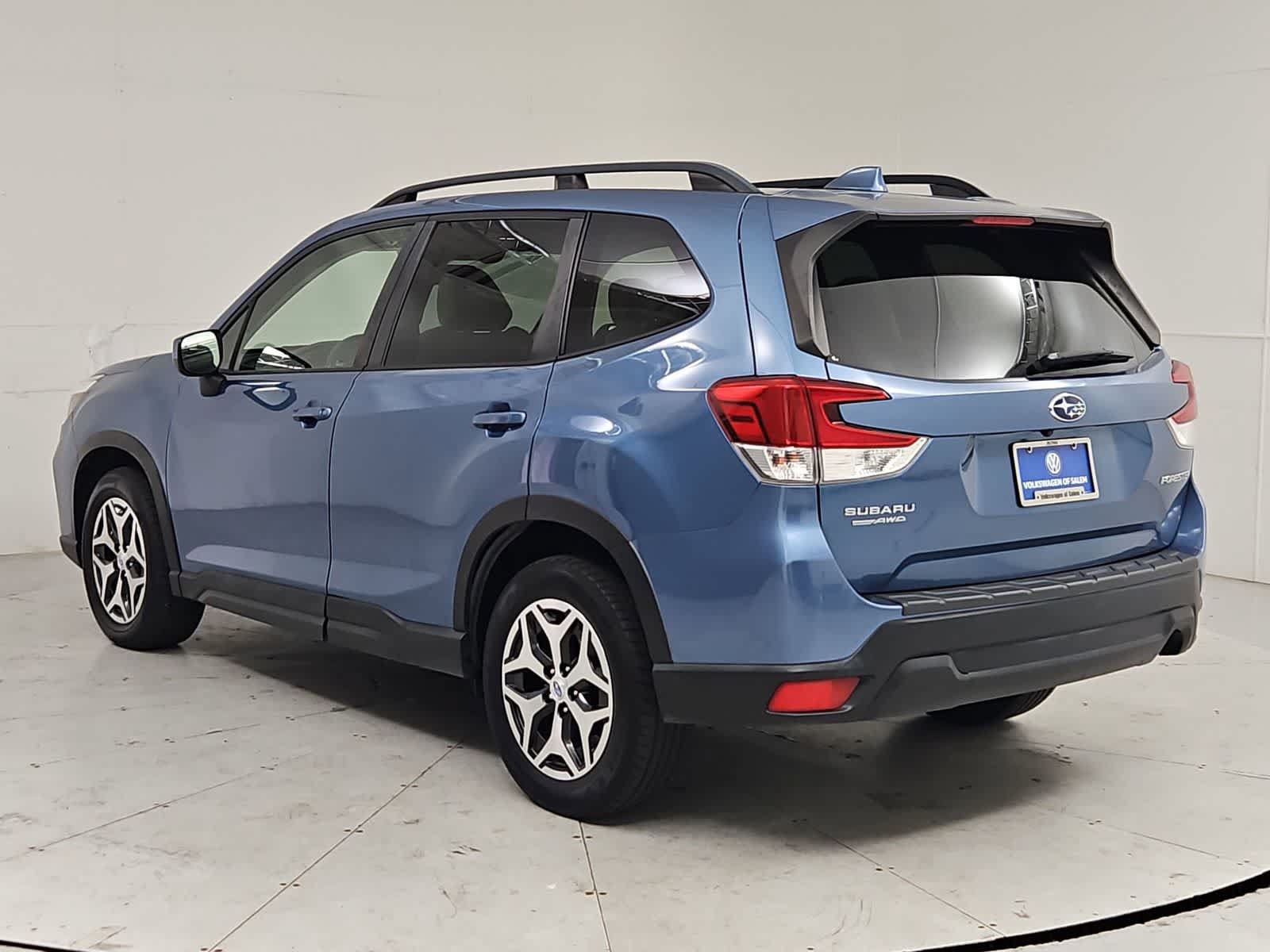 Used 2019 Subaru Forester Premium AWD/4WD image 4