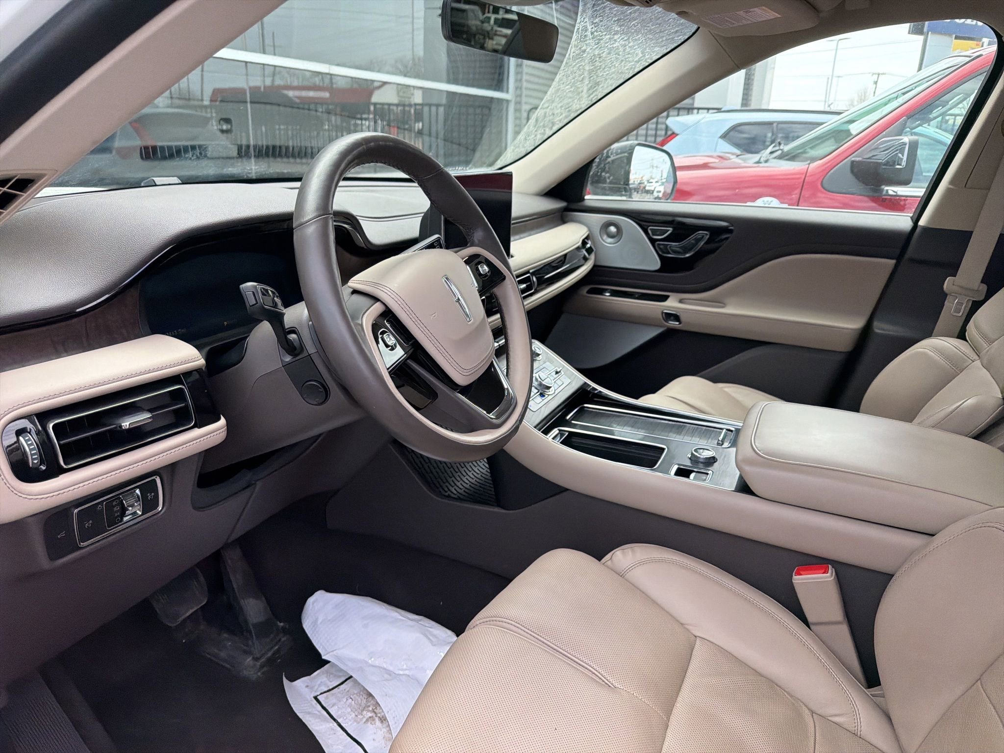 Used 2023 Lincoln Aviator Reserve w/ Equipment Group 201A image 13