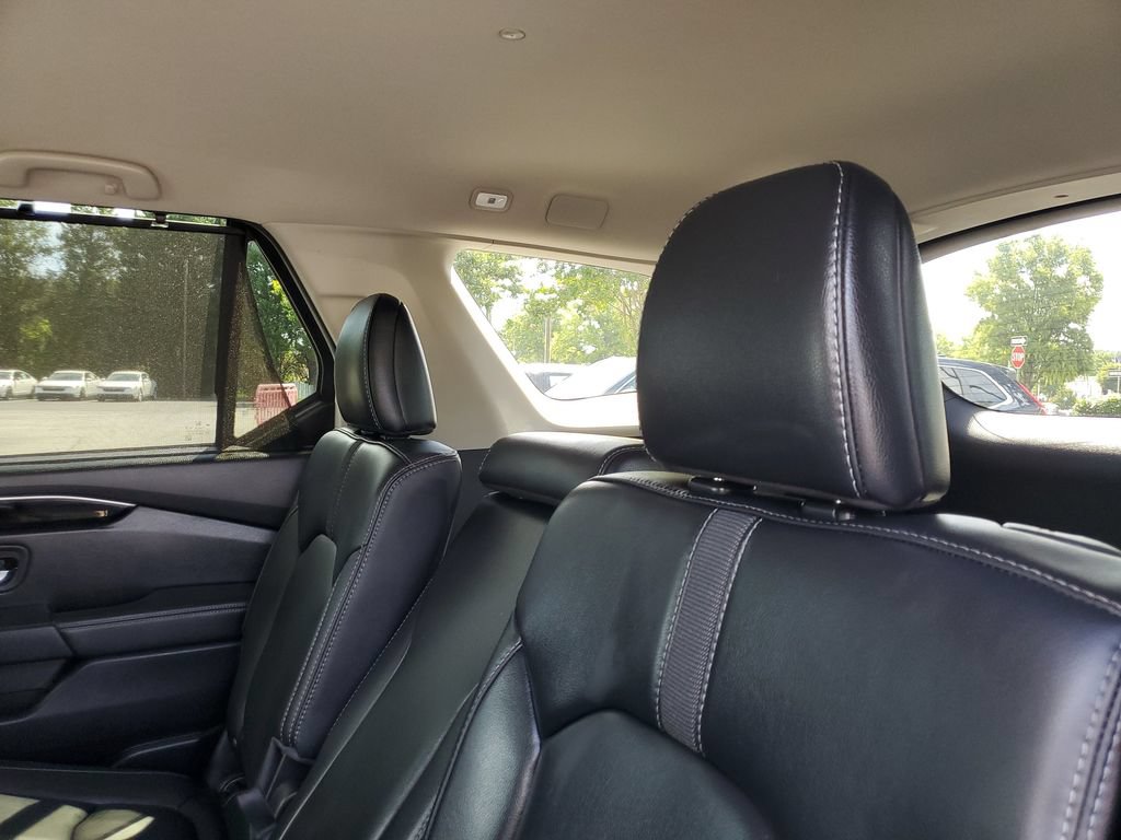 Certified 2025 Honda Pilot EX-L image 11