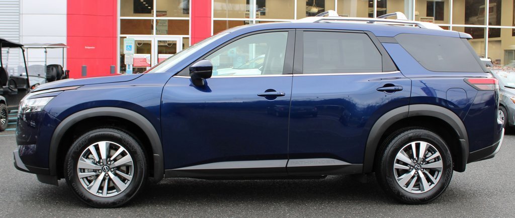 Certified 2024 Nissan Pathfinder SL image 8