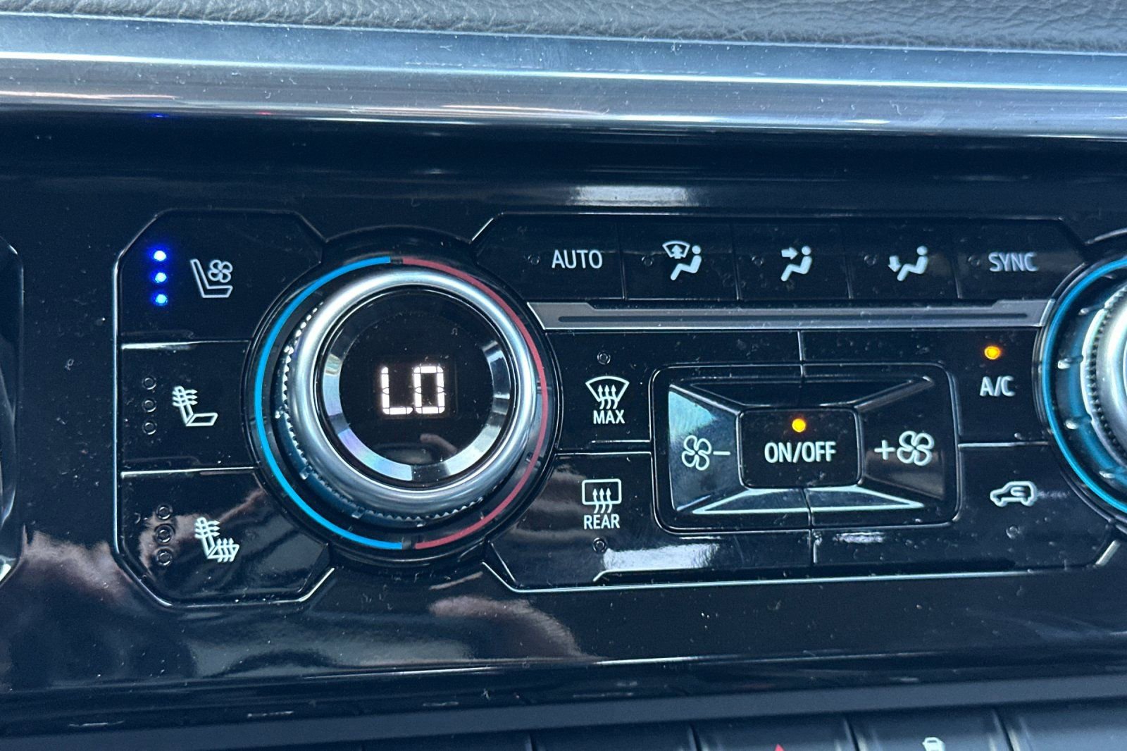 Used 2025 GMC Sierra 1500 Denali w/ Denali Reserve Package image 28