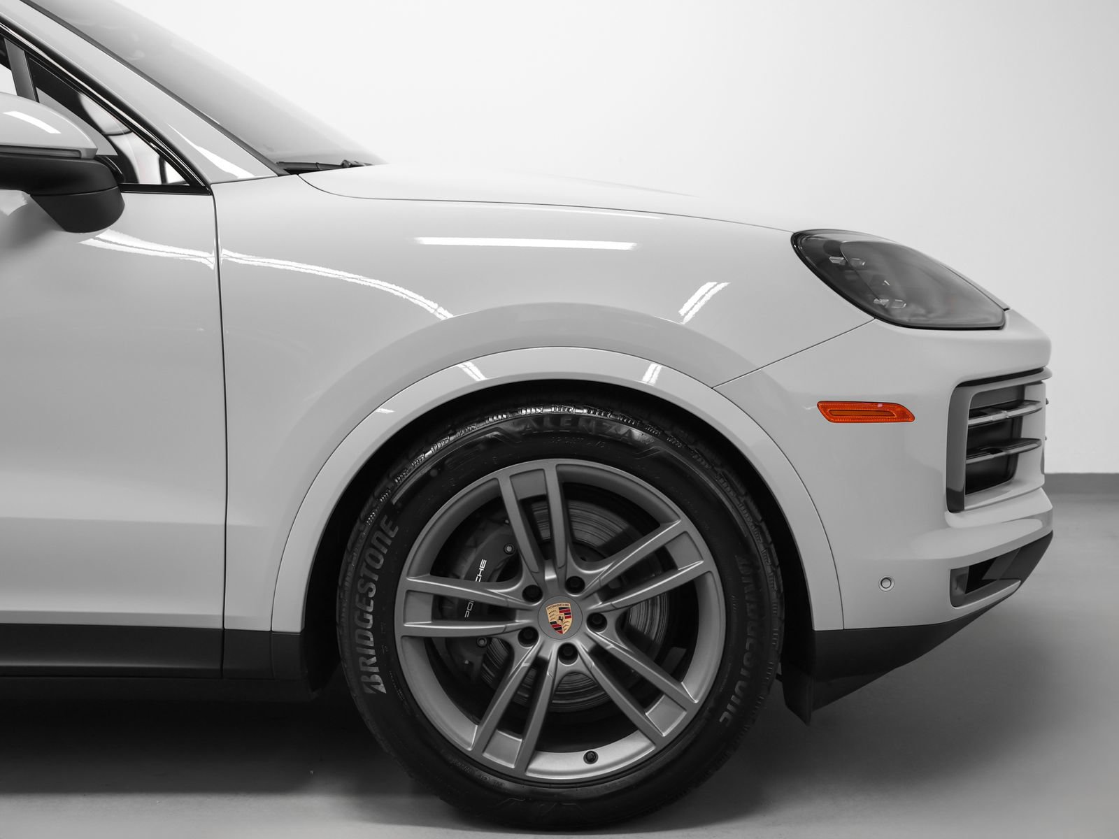 Certified 2025 Porsche Cayenne AWD/4WD image 14