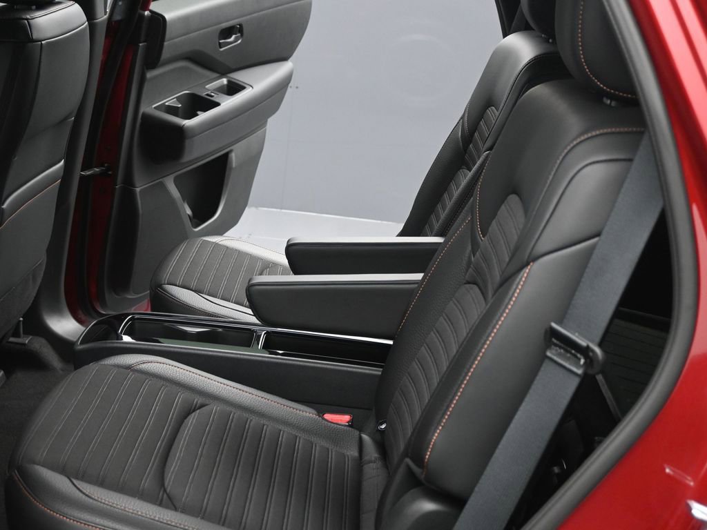 Certified 2025 Nissan Pathfinder Rock Creek image 23