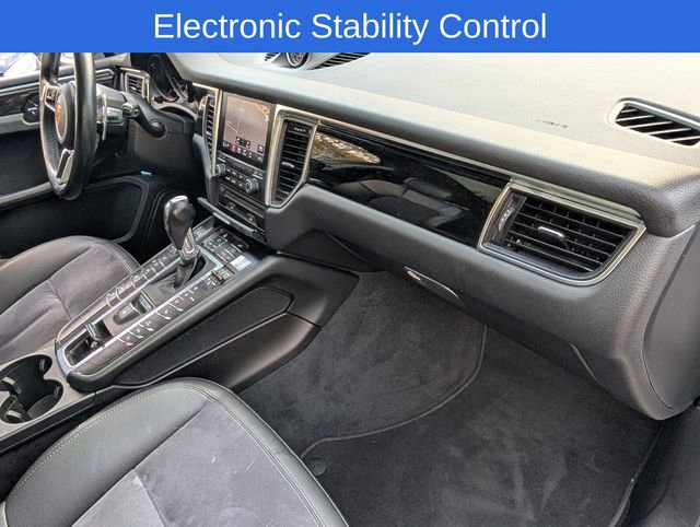 Used 2018 Porsche Macan image 21