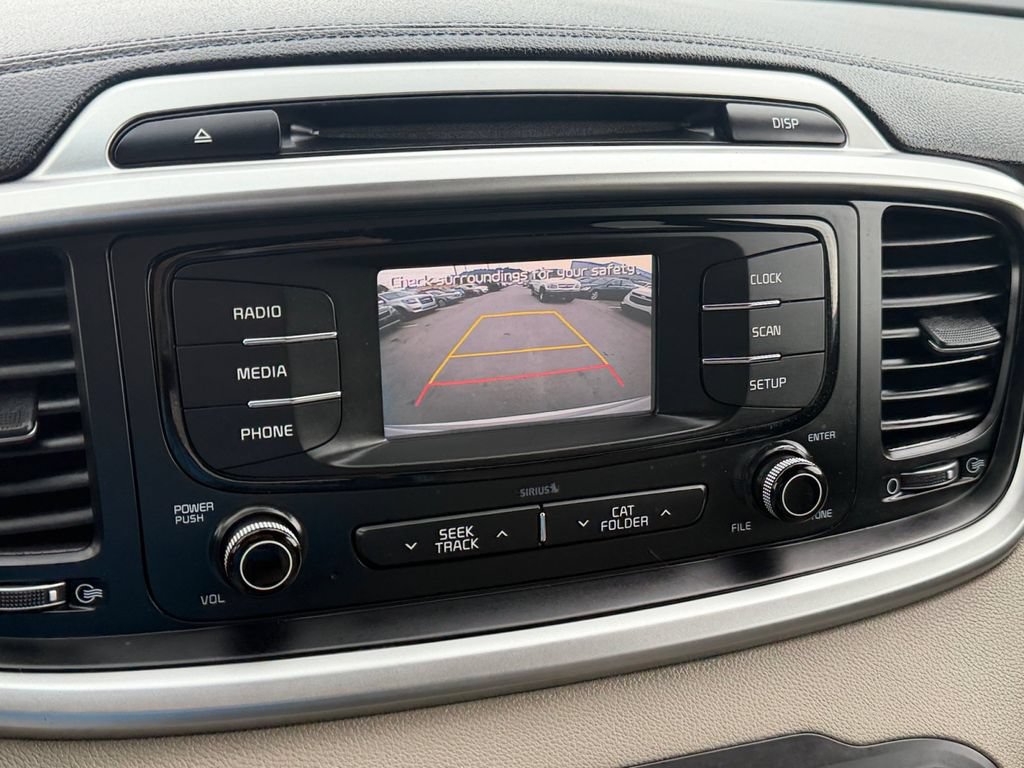 Used 2016 Kia Sorento FWD image 26