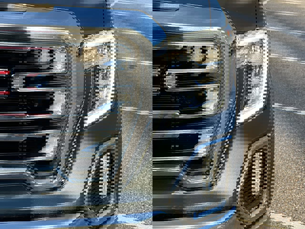 Used 2022 GMC Sierra 1500 SLT w/ SLT Premium Plus Package image 9