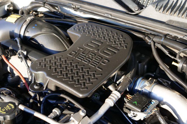 Used 2006 GMC Sierra 3500 SLE w/ Heavy-Duty Power Package image 69