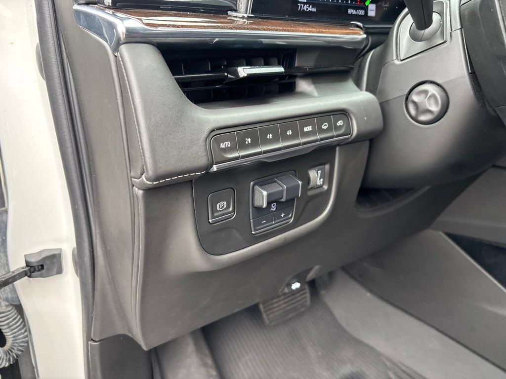 Used 2022 Cadillac Escalade Sport Platinum w/ LPO, ONYX Package AWD/4WD image 6
