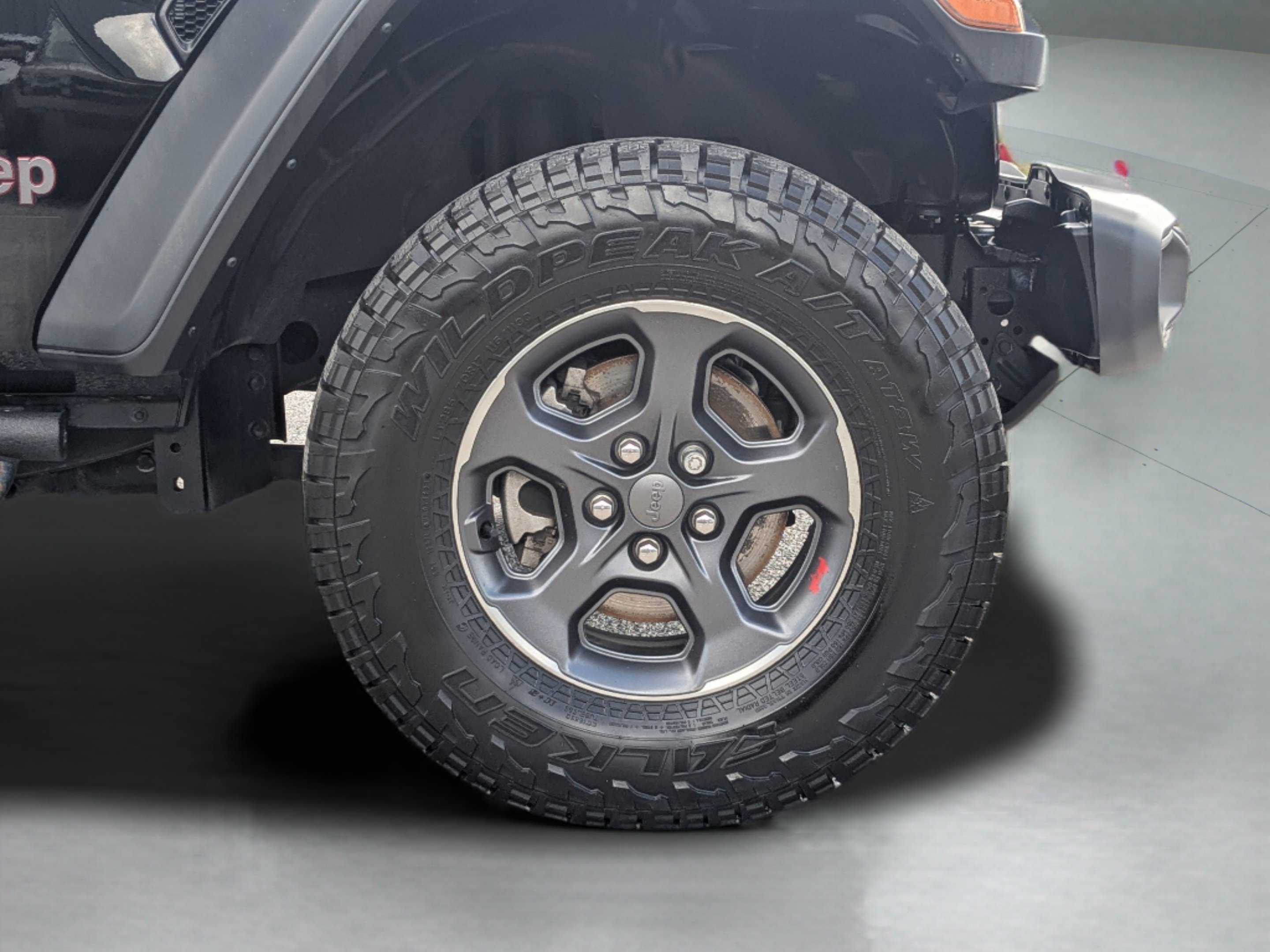 Used 2023 Jeep Gladiator Rubicon w/ LED Lighting Group AWD/4WD image 34