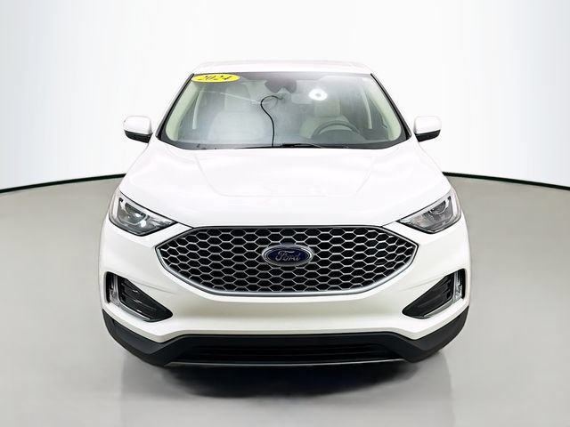 Certified 2024 Ford Edge SEL w/ Convenience Package AWD/4WD image 2
