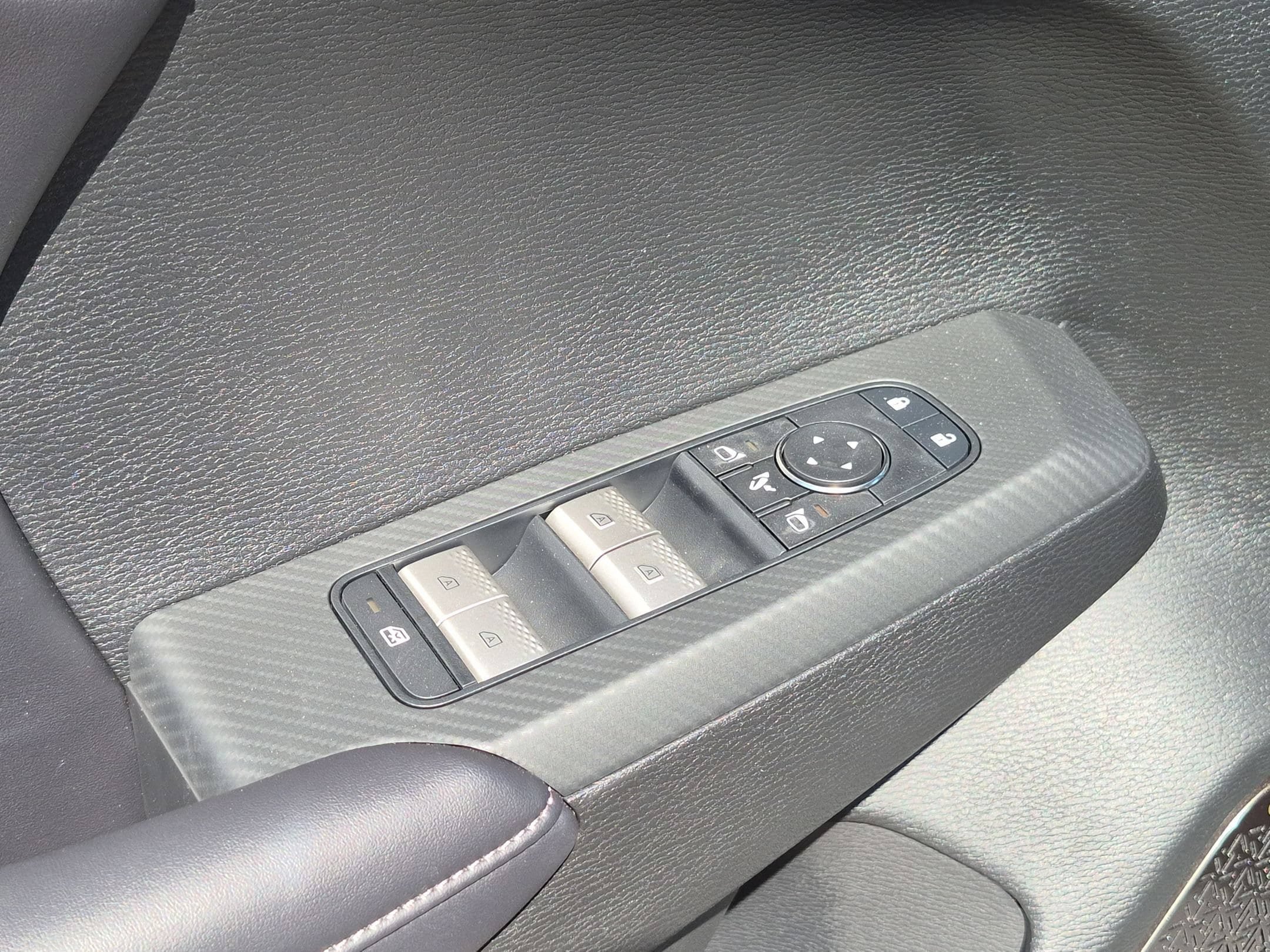 New 2026 Mitsubishi Outlander SE FWD image 12