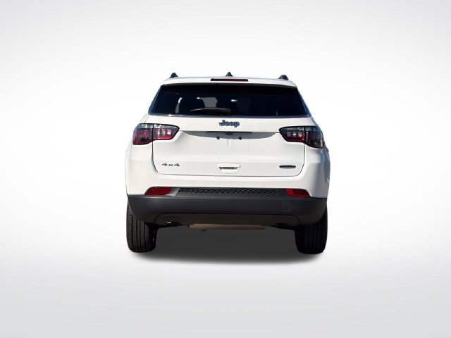 Used 2023 Jeep Compass Latitude AWD/4WD image 6