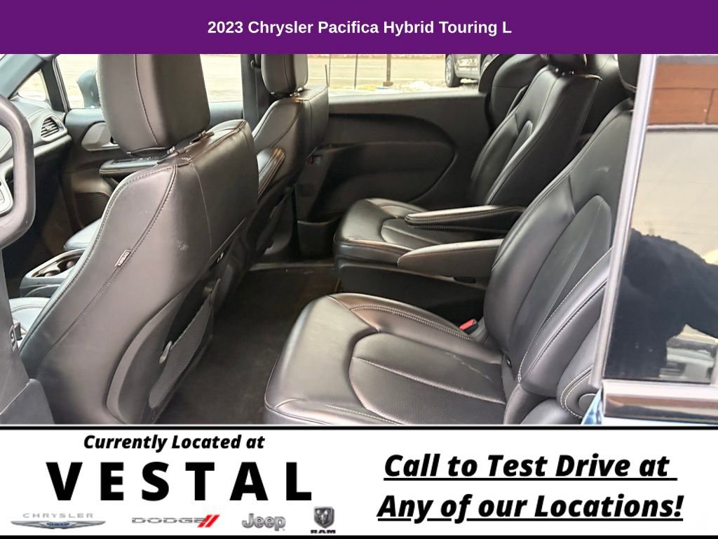 Used 2023 Chrysler Pacifica Touring-L w/ S Appearance Package image 14