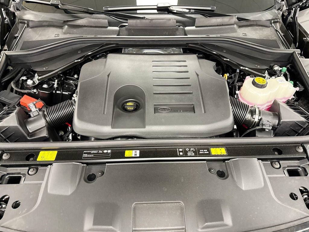 New 2026 Land Rover Range Rover SE image 28