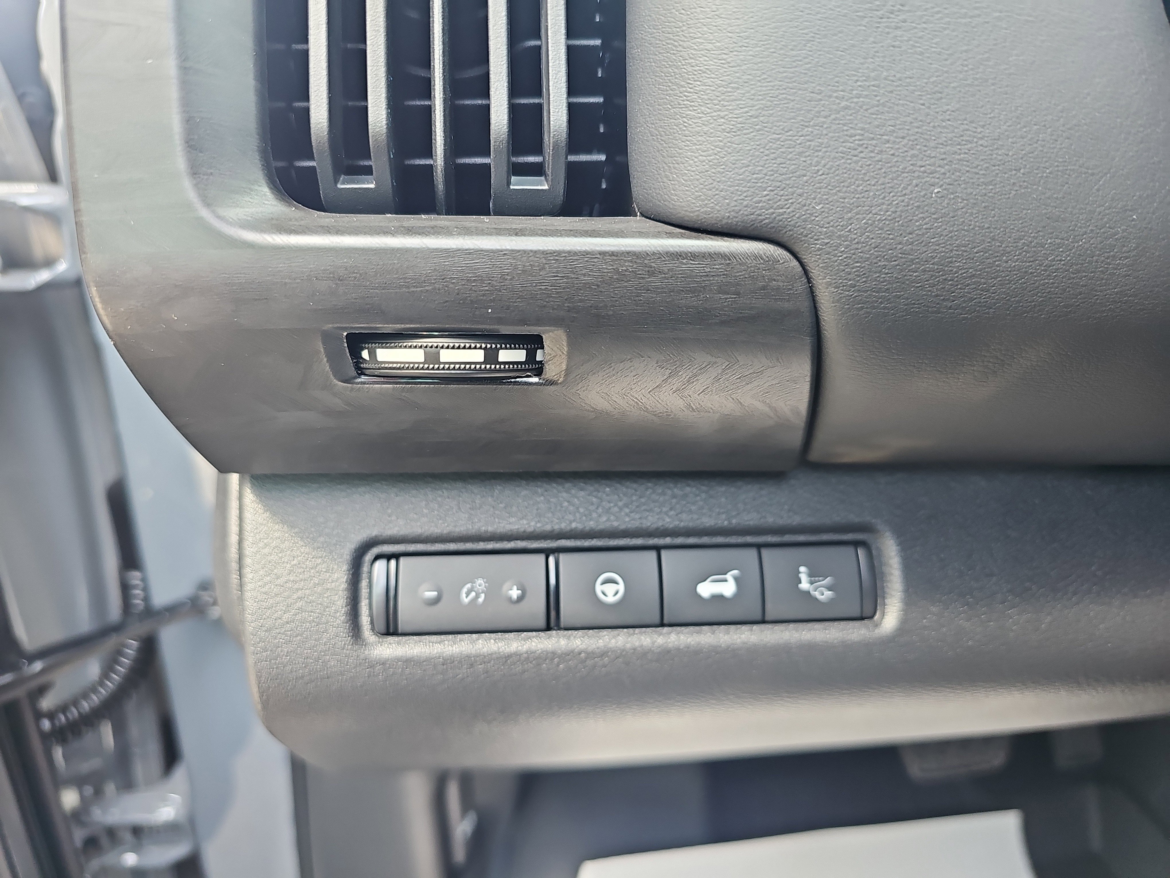 New 2026 Nissan Pathfinder Platinum AWD/4WD image 10
