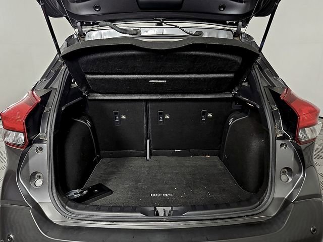 Used 2020 Nissan Kicks SR w/ SR Premium Package FWD image 28