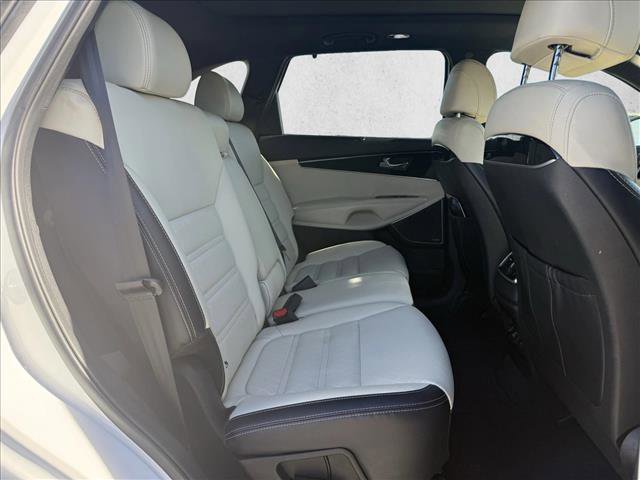 Used 2017 Kia Sorento SX image 19