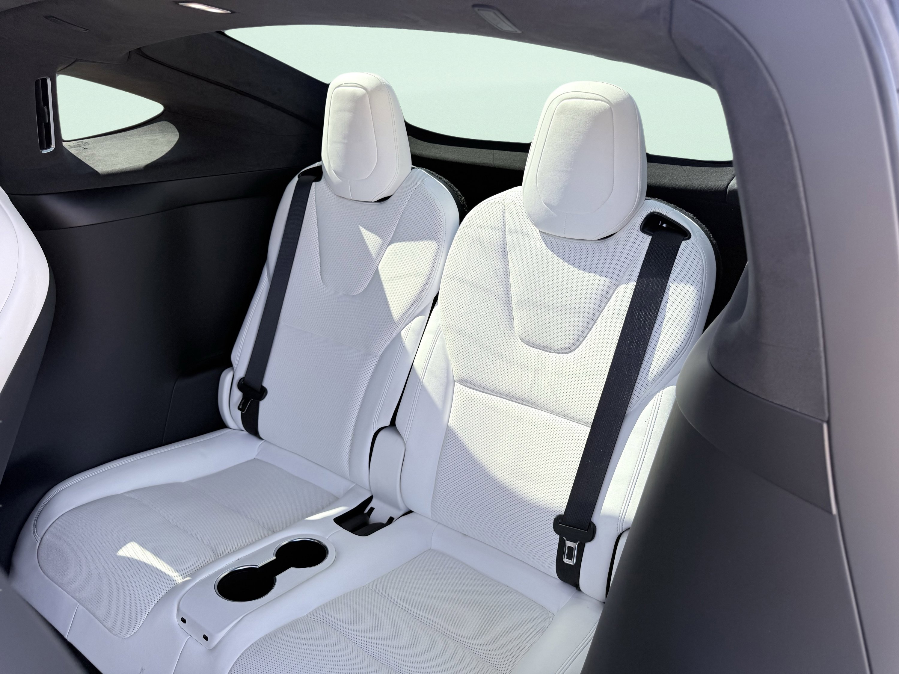 Used 2022 Tesla Model X image 39