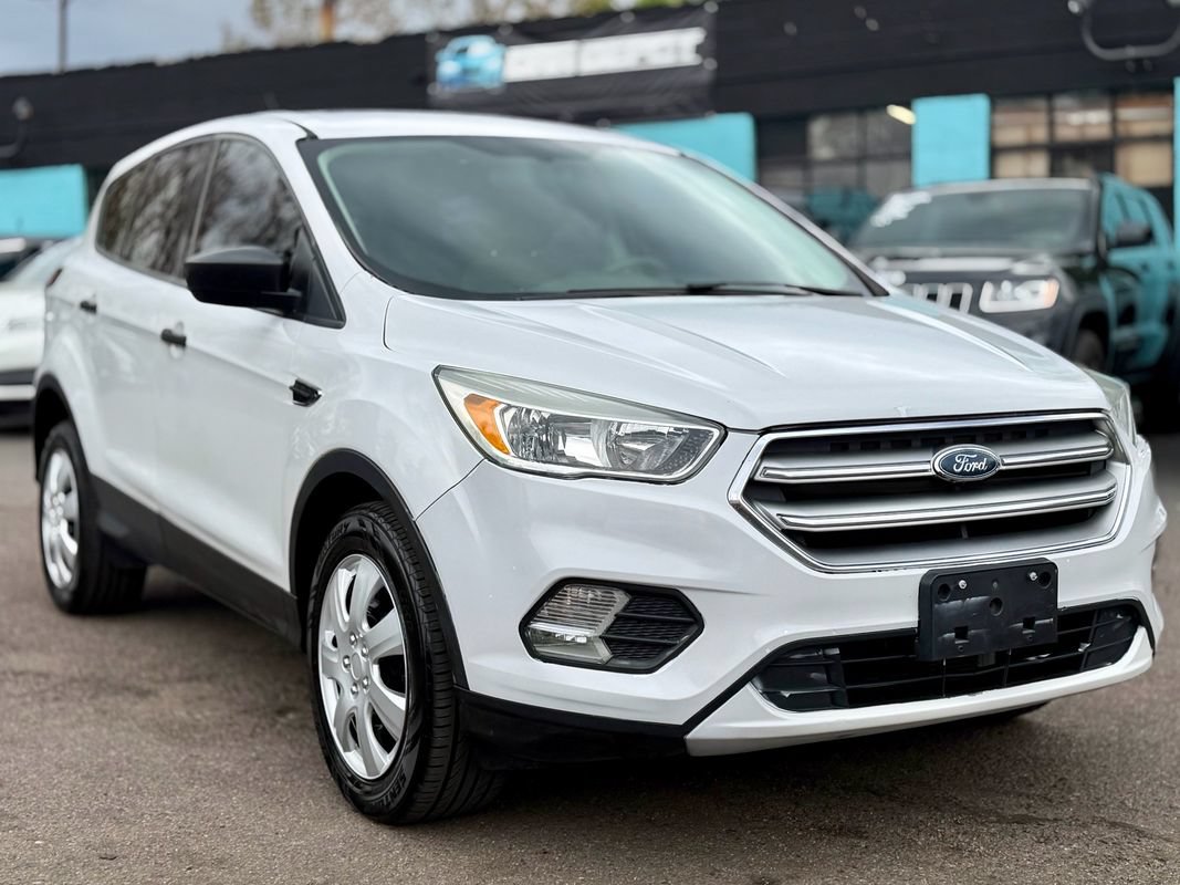 Used 2017 Ford Escape S FWD image 1