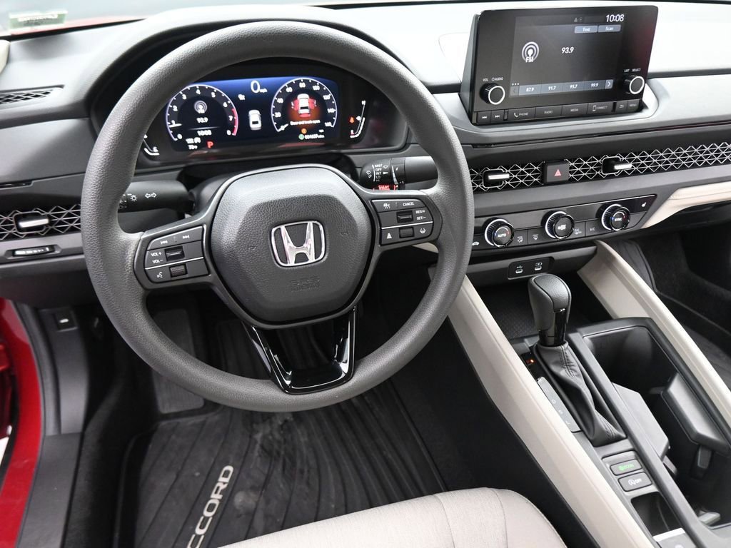 Used 2025 Honda Accord SE image 37