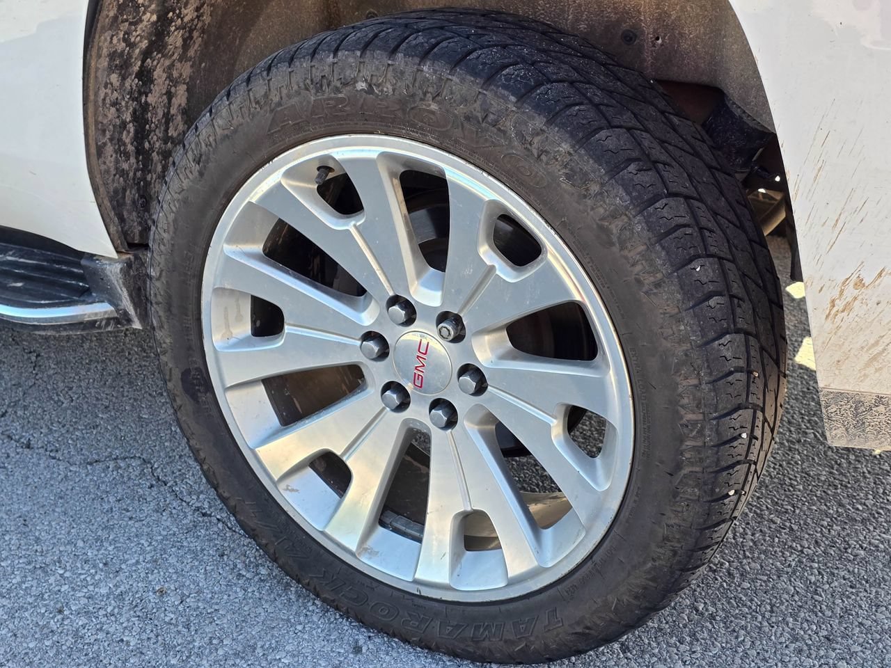Used 2020 GMC Yukon SLE w/ HD Trailering Package AWD/4WD image 7