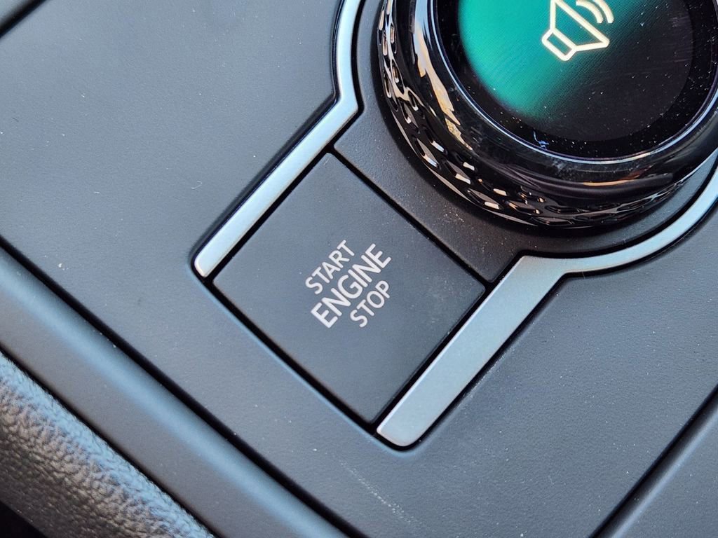 New 2026 Volkswagen Tiguan SE R-Line image 11