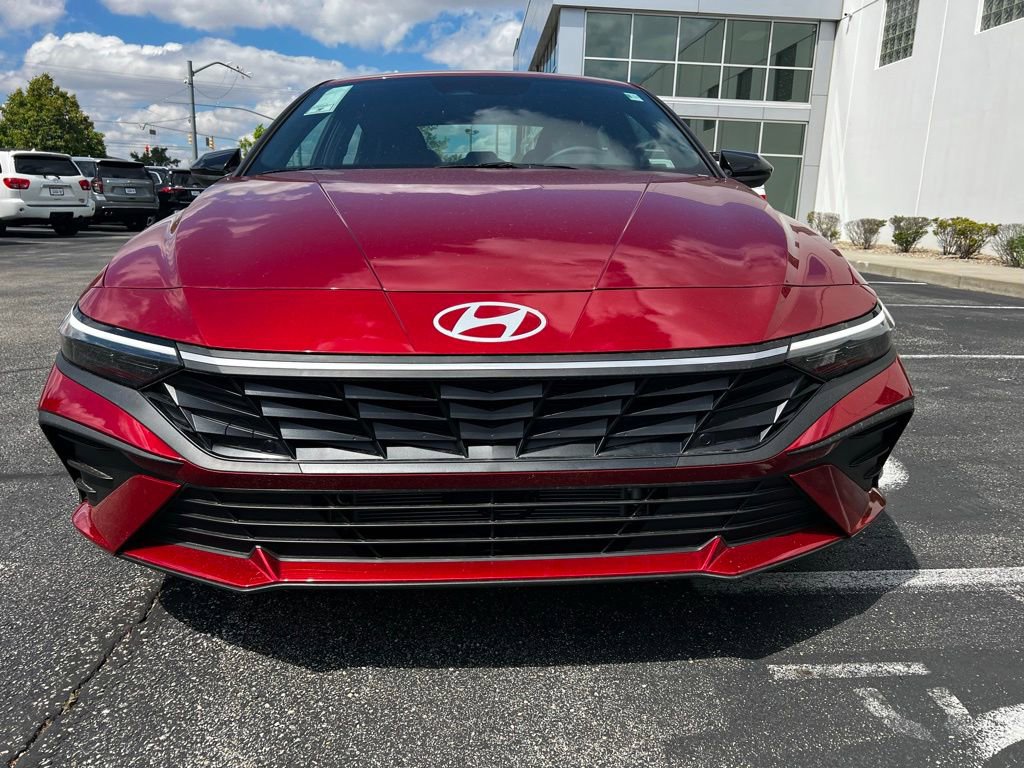 New 2026 Hyundai Elantra Sport FWD image 17