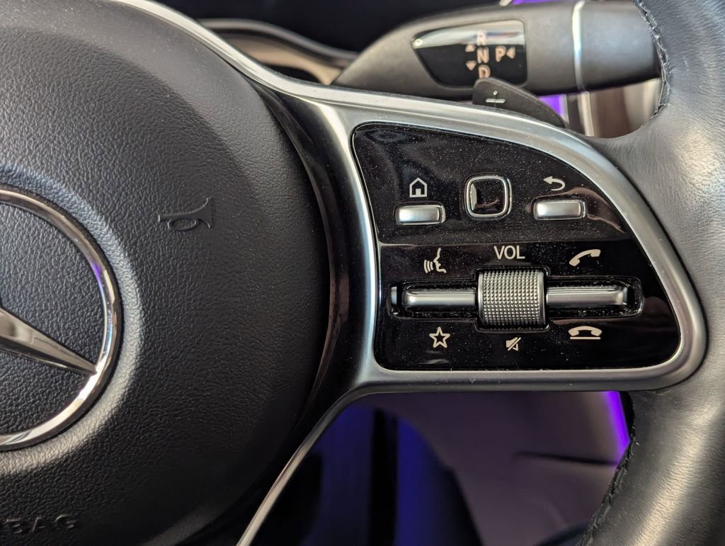 Used 2020 Mercedes-Benz GLC 300 image 40