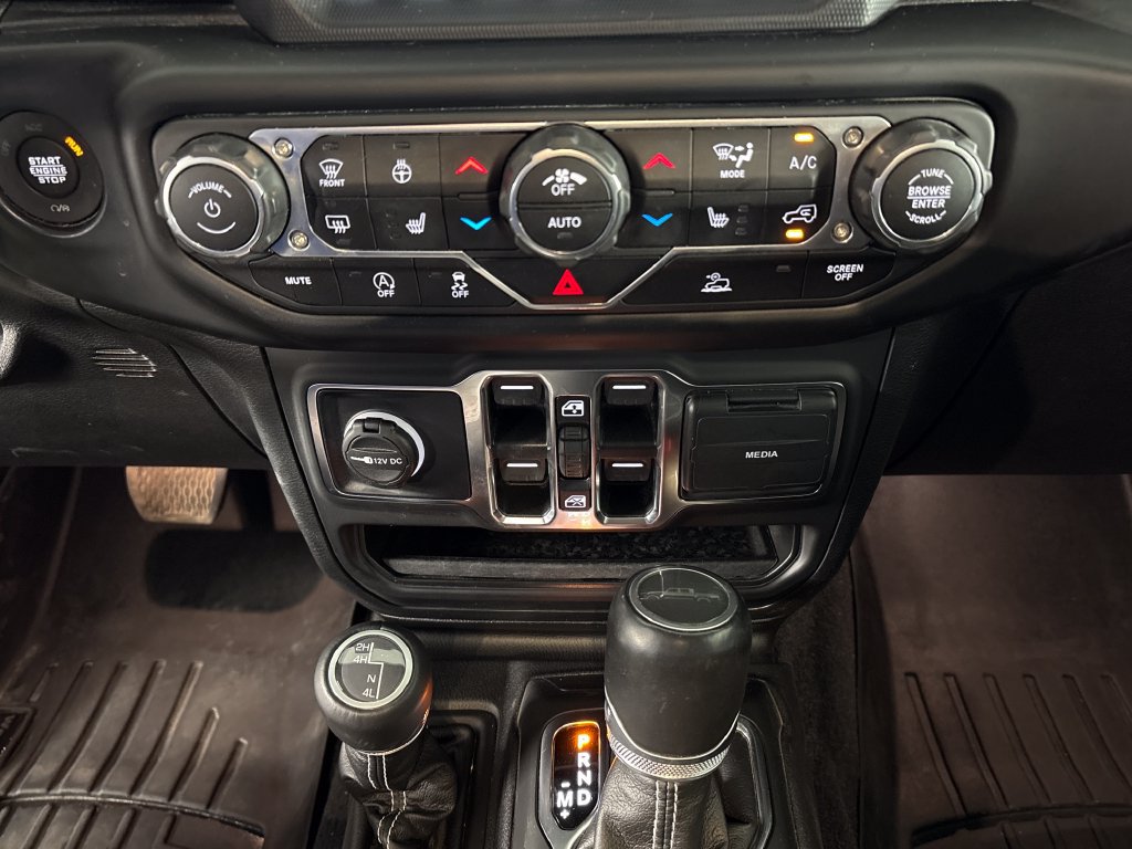 Used 2023 Jeep Gladiator Overland w/ Popular Equipment Package AWD/4WD image 43
