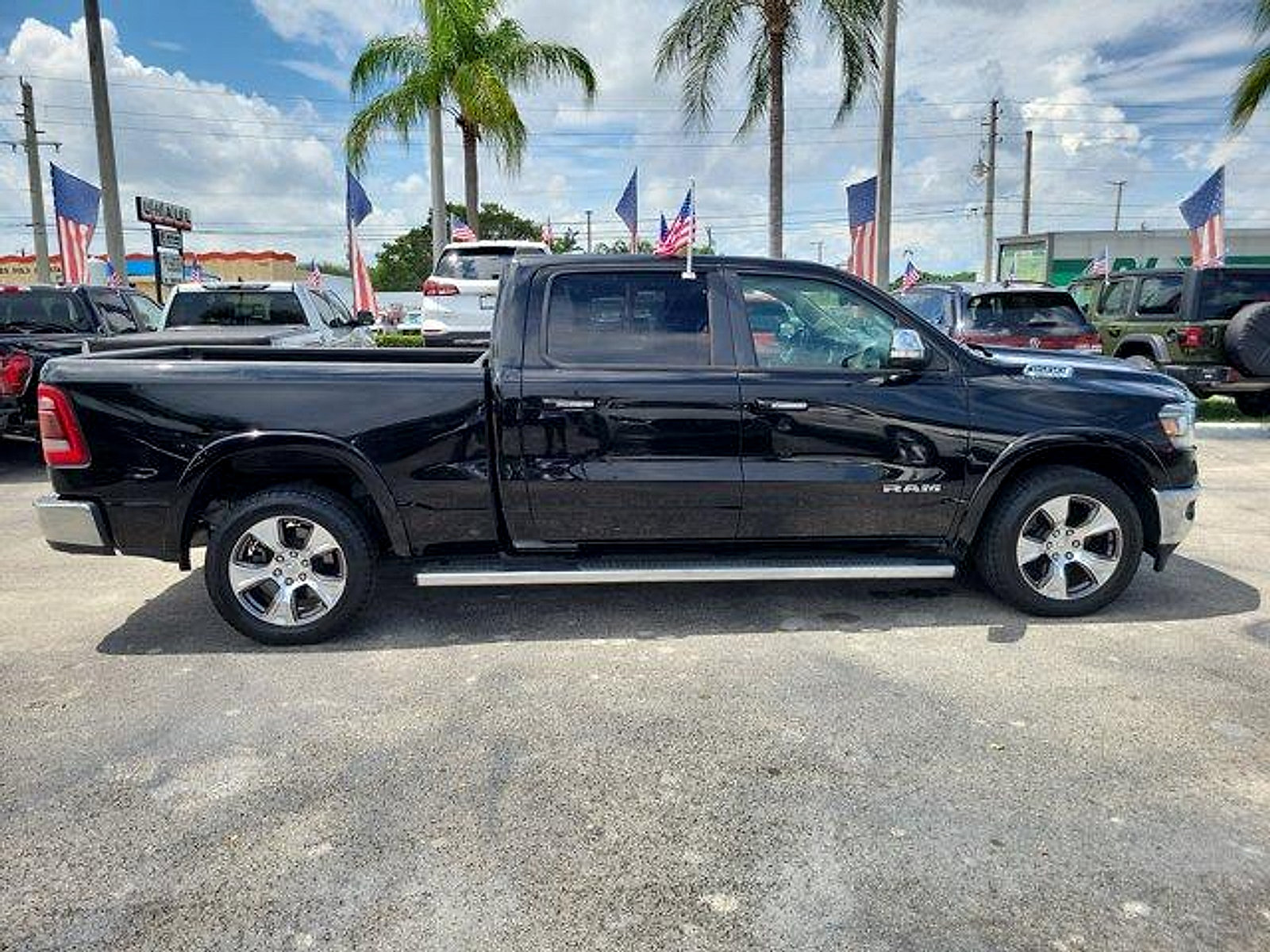 Used 2020 RAM 1500 Laramie AWD/4WD image 8