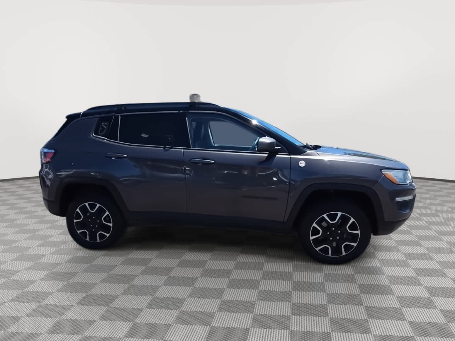 Used 2021 Jeep Compass Trailhawk AWD/4WD image 9