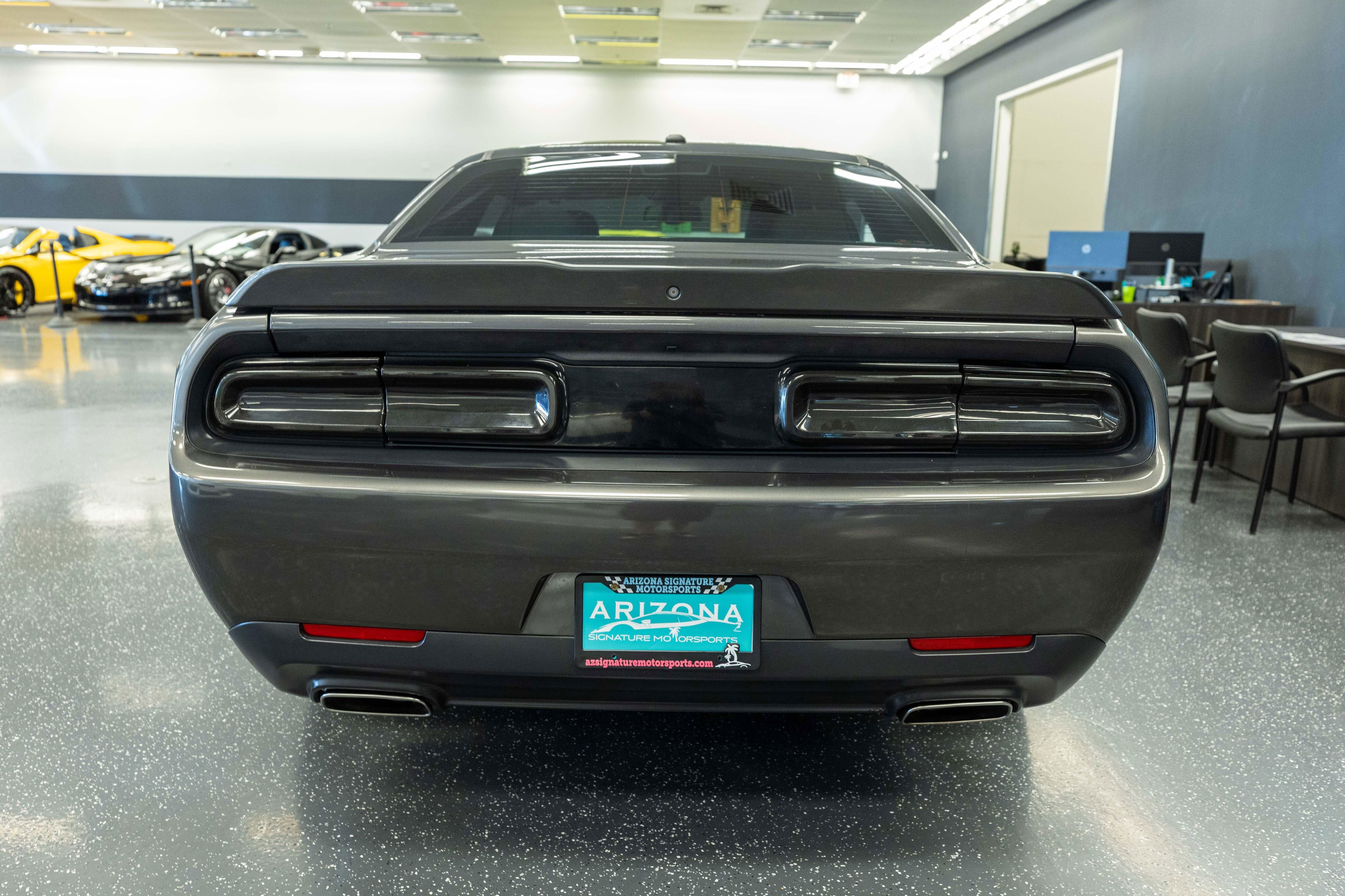 Used 2019 Dodge Challenger SXT RWD image 7