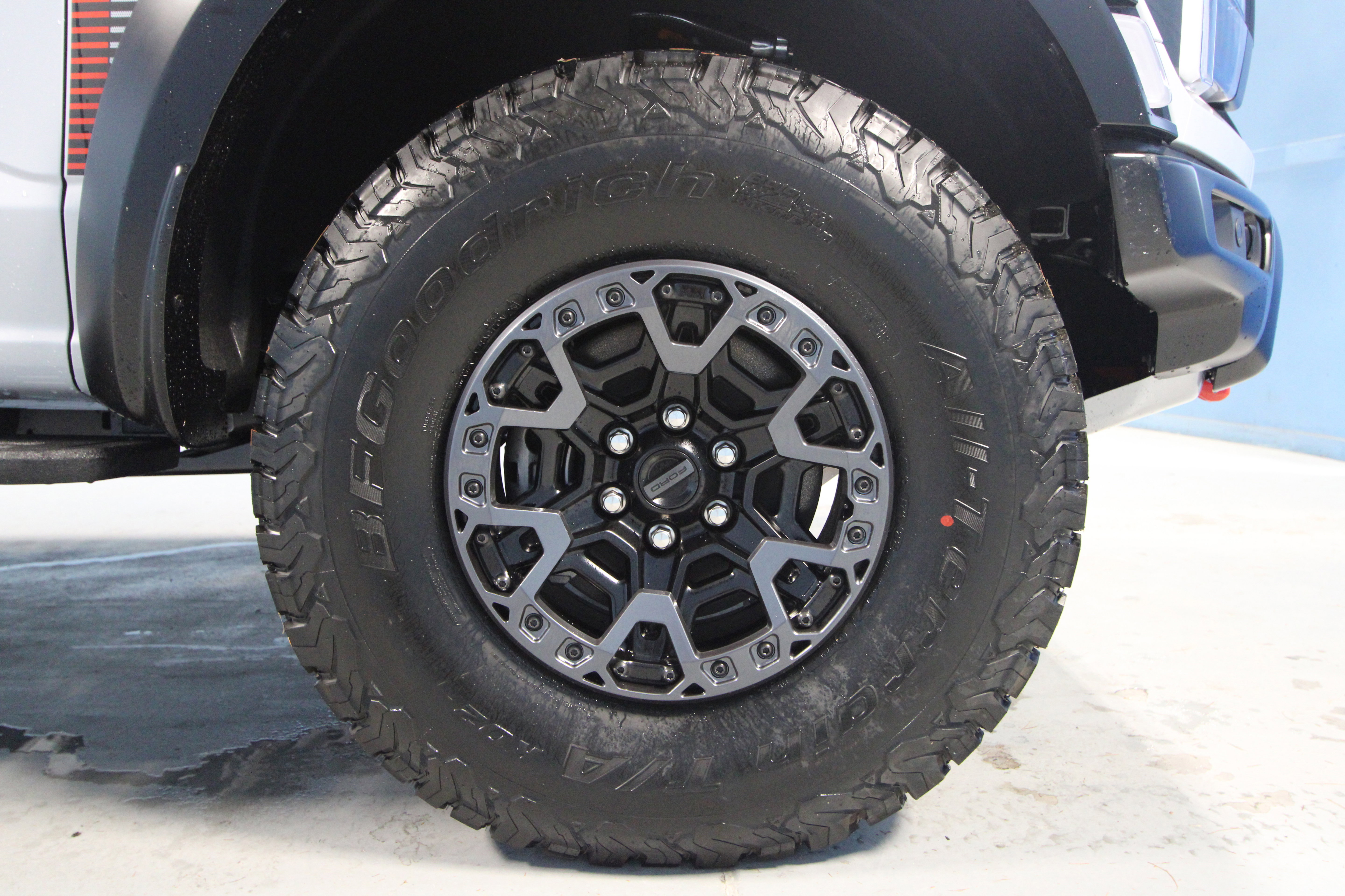 New 2025 Ford F150 Raptor w/ Equipment Group 803A Raptor R image 40