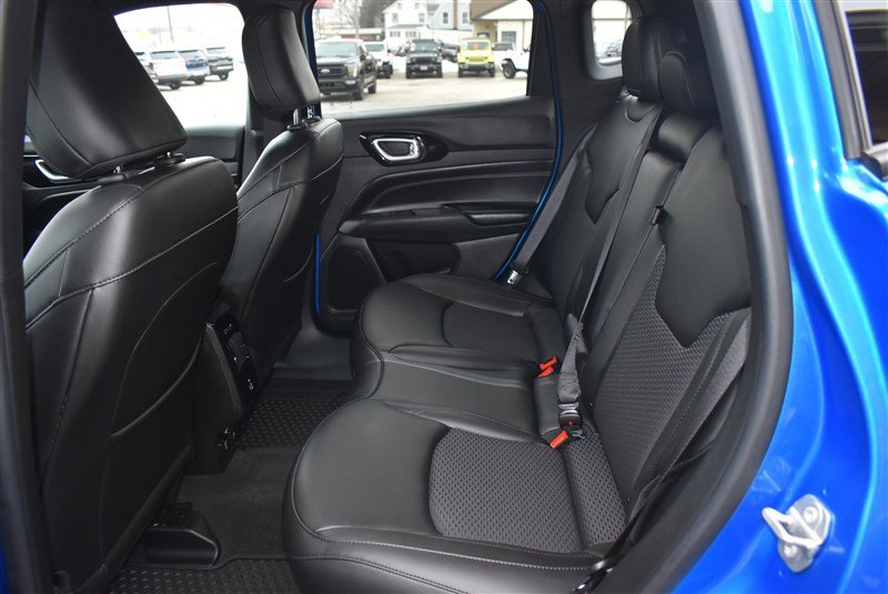 Used 2022 Jeep Compass Latitude w/ Convenience Group AWD/4WD image 26