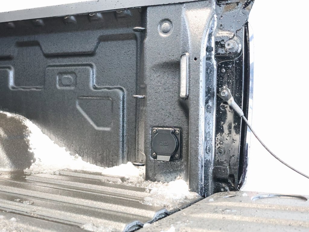 New 2026 GMC Sierra 3500 Denali w/ Denali Reserve Package image 37