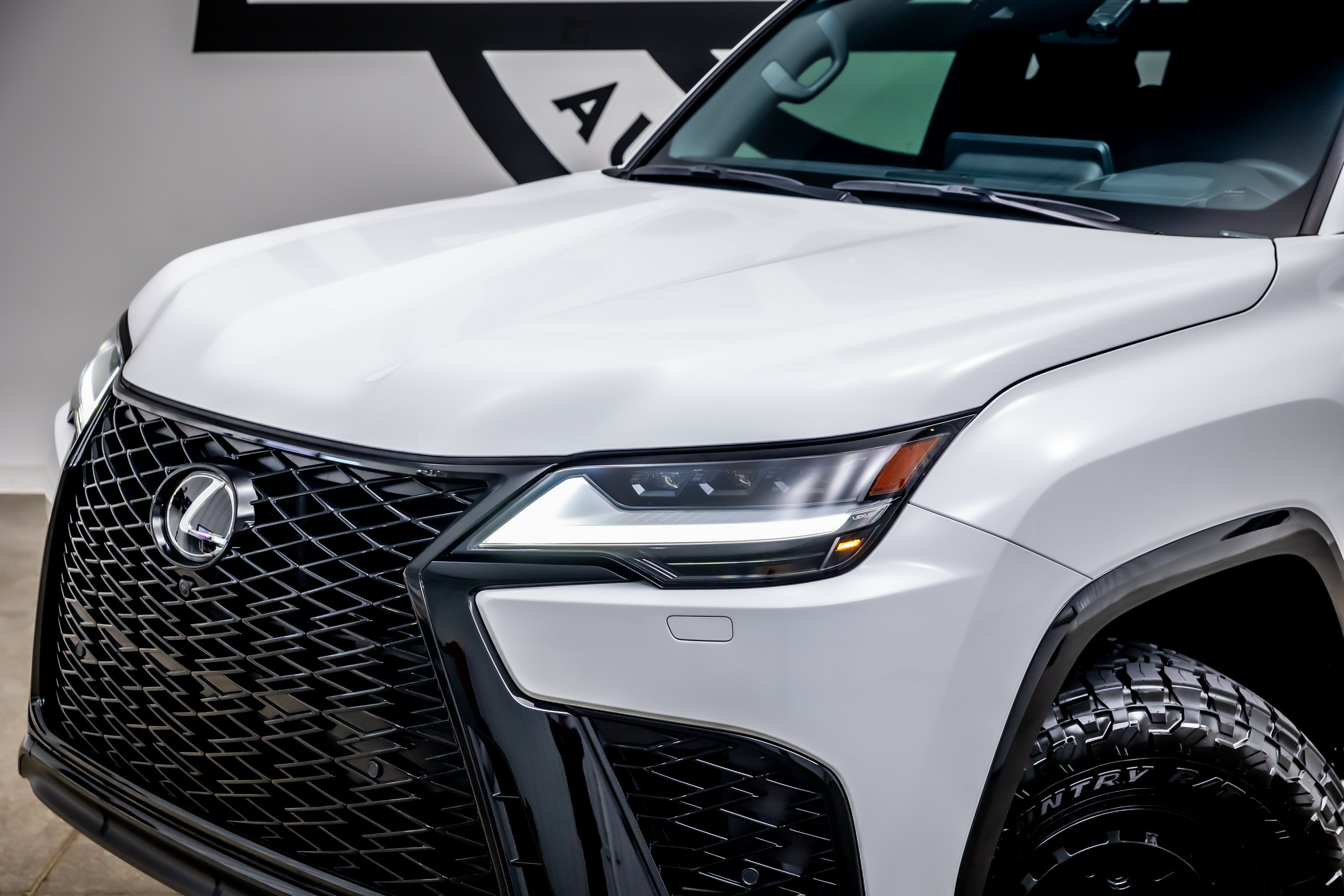 Used 2024 Lexus LX 600 F Sport AWD/4WD image 30