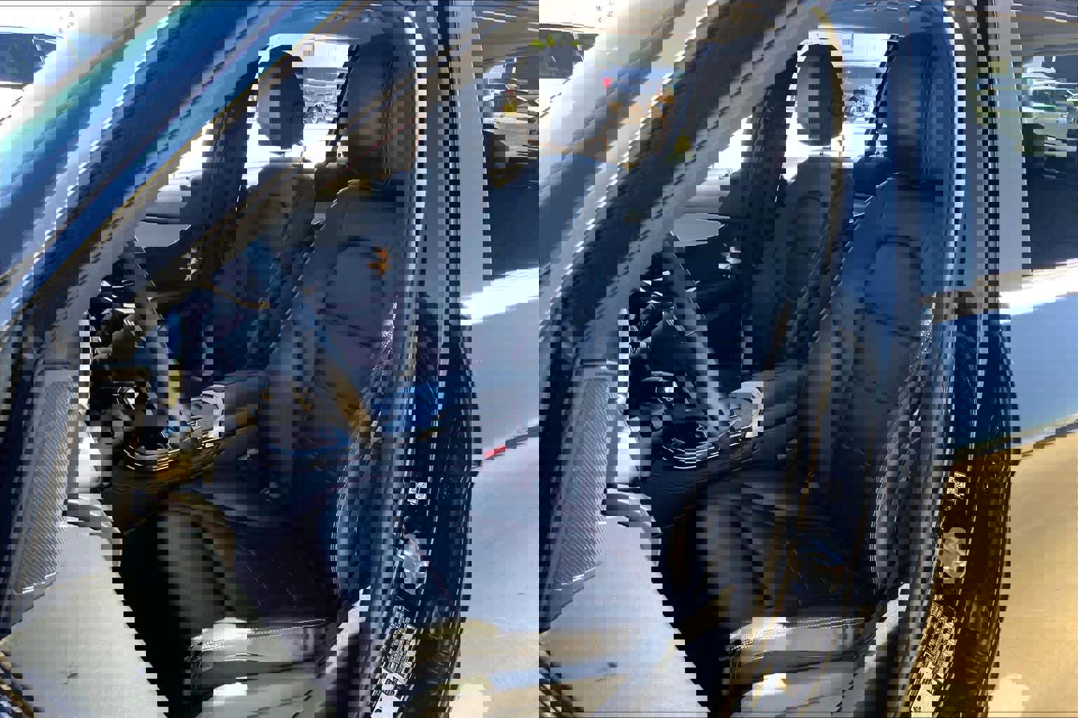 Used 2021 Mercedes-Benz GLC 300 image 7