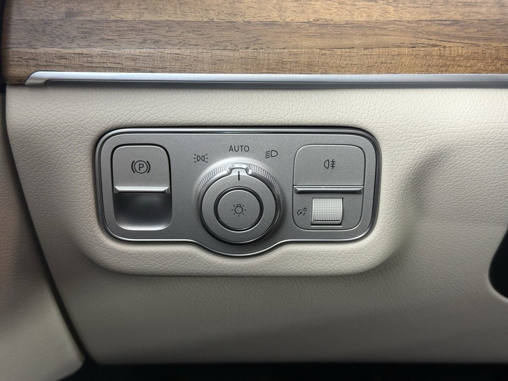 Certified 2025 Mercedes-Benz GLE 350 4MATIC image 20