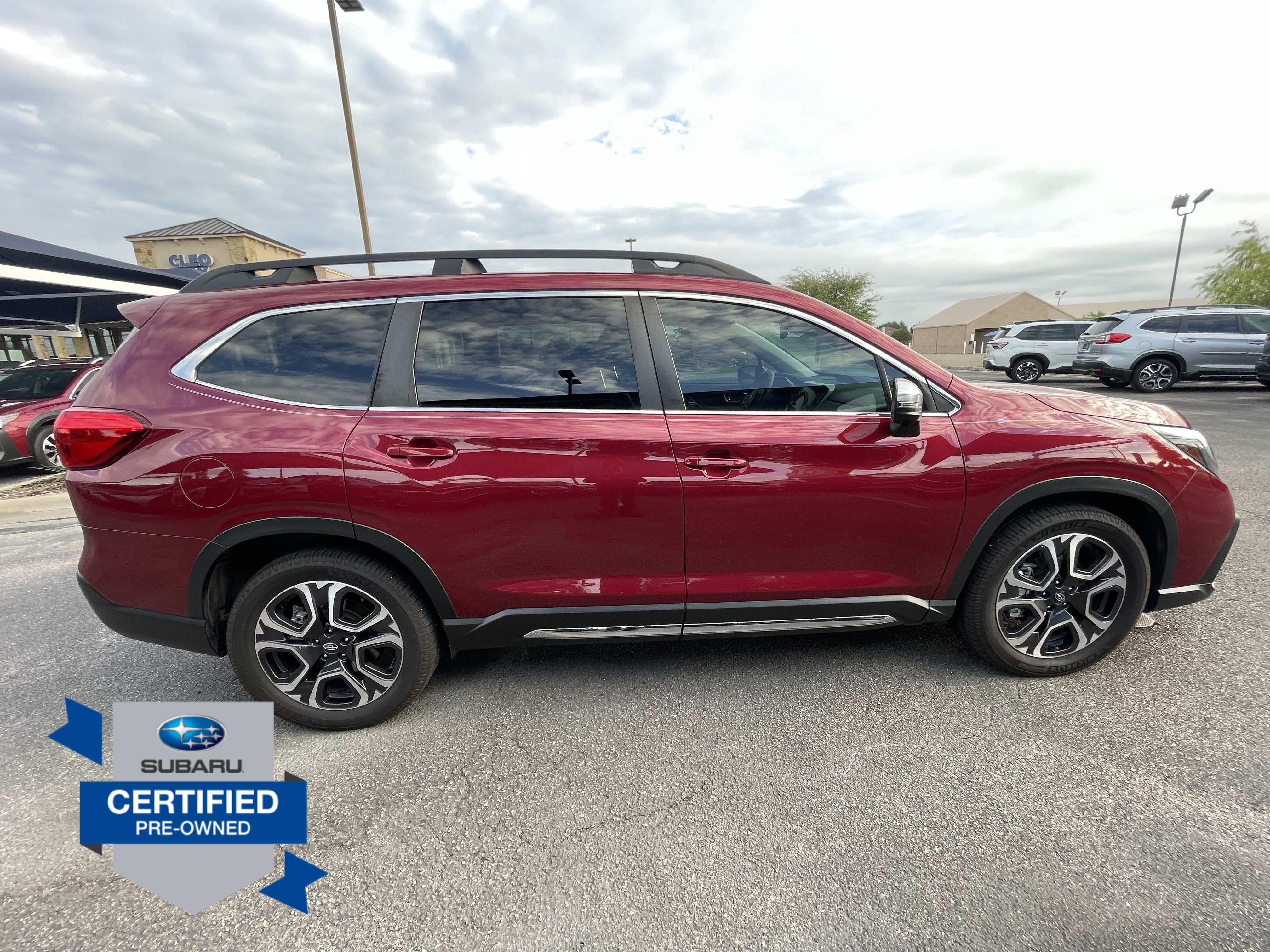 Used 2023 Subaru Ascent Limited w/ Technology Package AWD/4WD image 8
