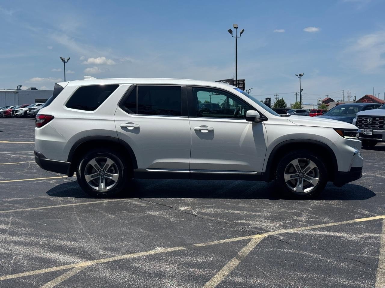 Certified 2025 Honda Pilot EX-L image 3